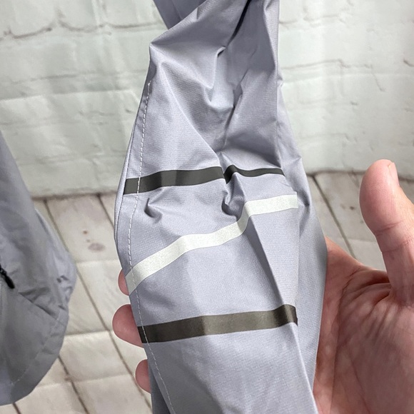 Gore by Gore-Tex Running Jacket - Picture 3 of 7